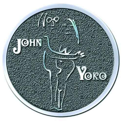 John Lennon Pin Badge: John & Yoko Embrace HiChrome