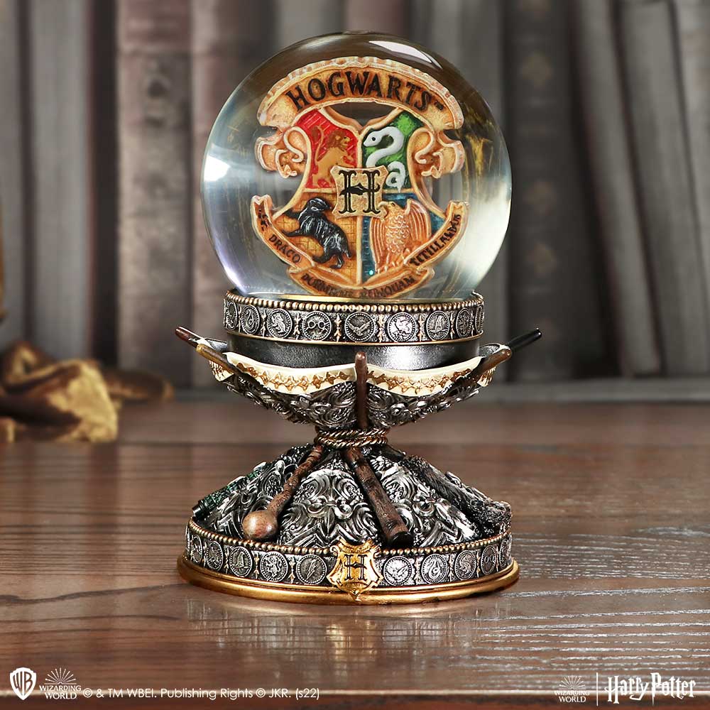 Wand Snow Globe | Harry Potter